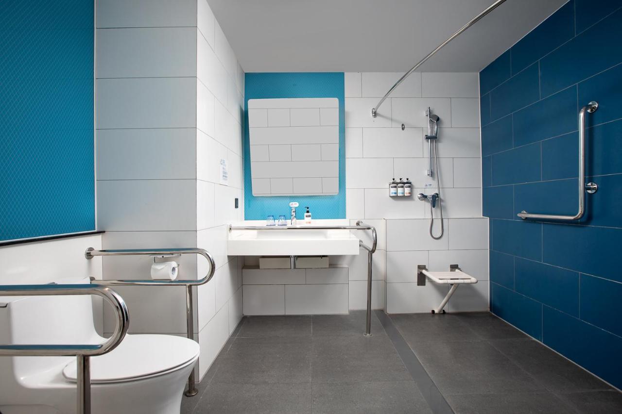 Holiday Inn Express Shanghai Tangzhen By Ihg - 20 Mins To Disney Land Exterior photo